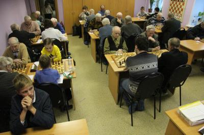 Три десятка рязанцев начали борьбу за шахматную корону областного центра